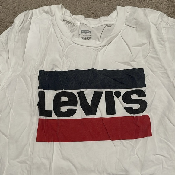 Levi’s short sleeve tee - Picture 3 of 4